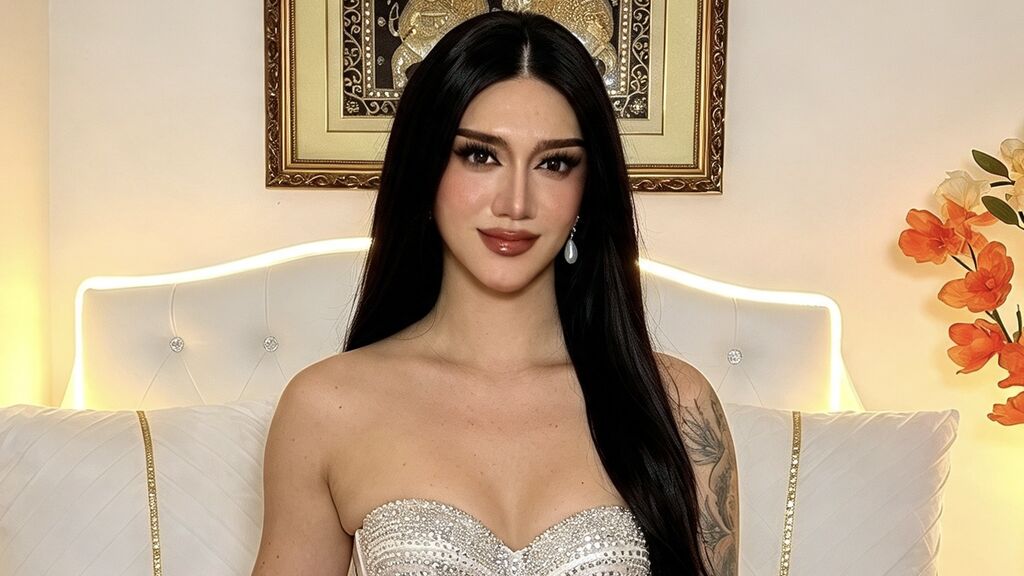 MonicaElaris